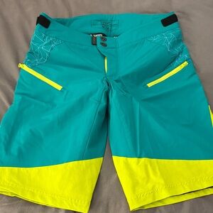 Sombrio Women’s drift shorts